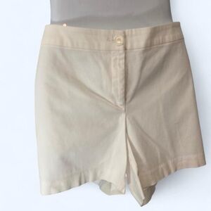 White shorts Worthington 12 Modern Fit

white shorts, modern fit